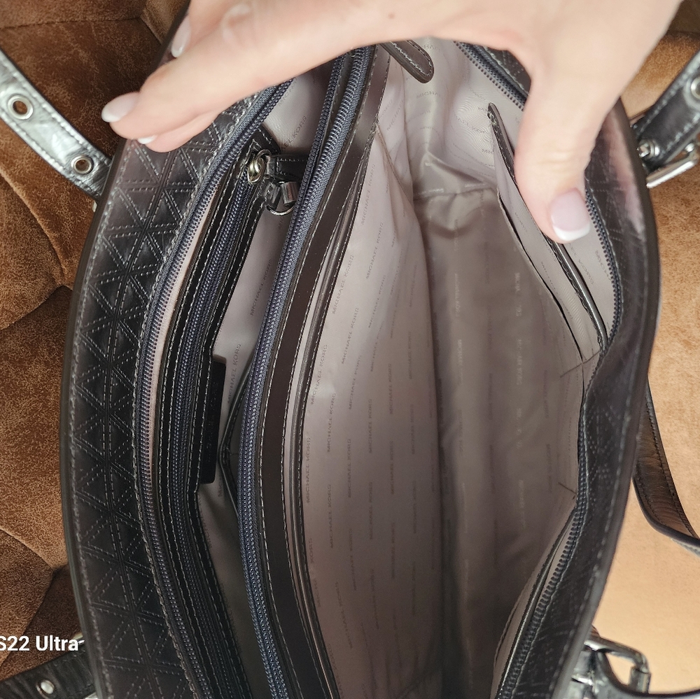 Michael Kors Silver Textured Tote - Picture 4 of 7